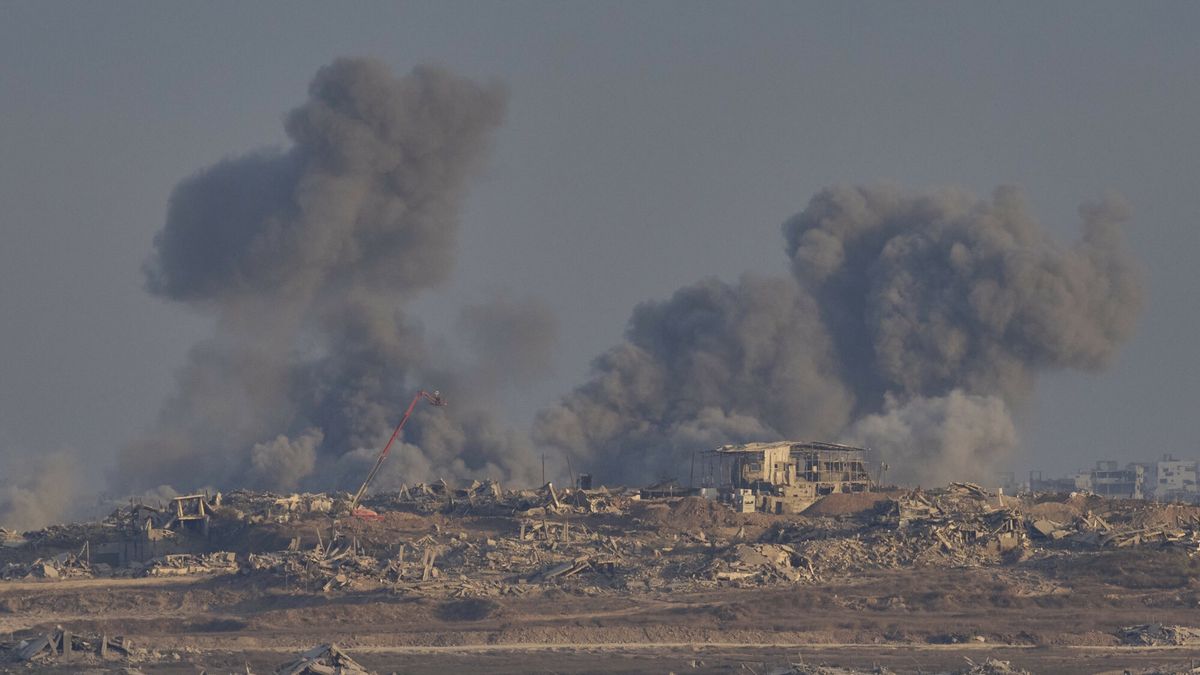 Temporary
Smoke rises following an explosion in the Gaza Strip, as seen from southern Israel, Tuesday, Sept. 2, 2025. (AP Photo/Ohad Zwigenberg)
Ohad Zwigenberg