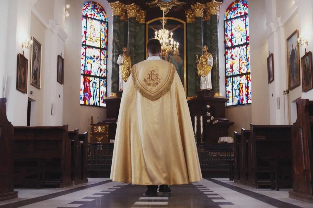 Ksiądz oskarżył biskupa o molestowanie. Śledczy odkryli kulisy sprawy