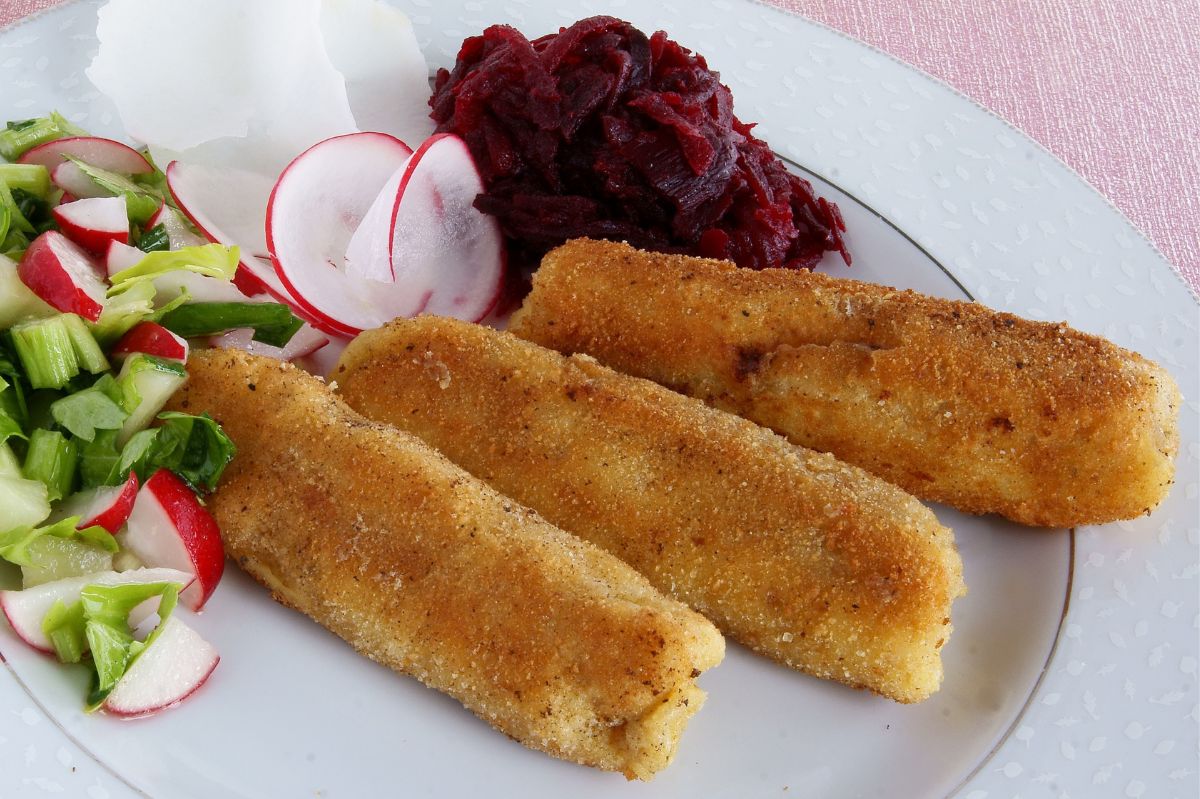 Moja ciocia na Wielkanoc serwuje wyjątkowe krokiety. Ich farsz za każdym razem zachwyca całą rodzinę