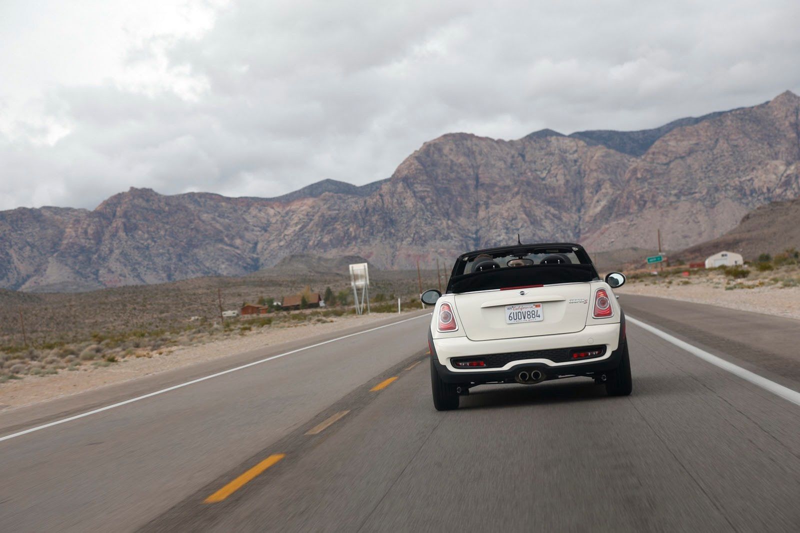 Galeria Mini jako celebracja sprzedaży półmilionowego egzemplarza w USA 247