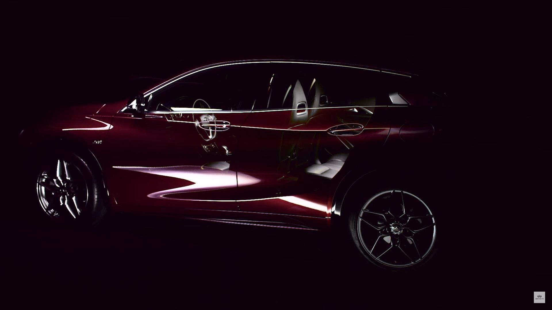 Niesamowite, malowane światłem zdjęcia Infiniti Q30 6
