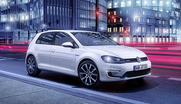 VW Golf GTE przód