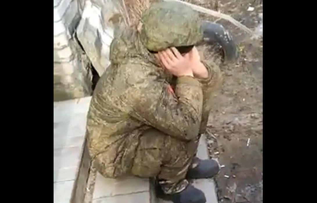 El soldado ruso estaba nervioso.  «No es un ejército» – O2
