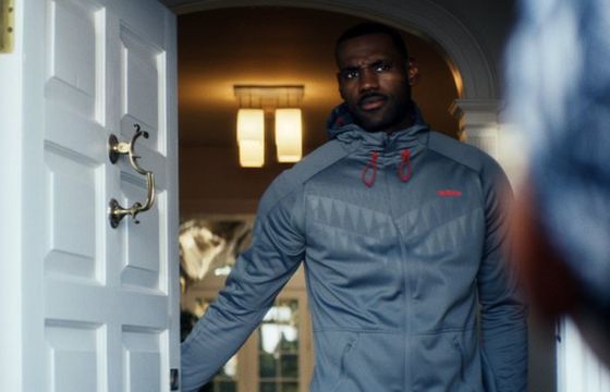 Prywatne odwiedziny u gwiazd NBA reklamują Nike (wideo)