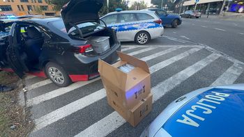 Miał wozić pasażerów, ale w bagażniku ukrywał coś zupełnie innego. Policjanci nie spodziewali się takiego odkrycia!