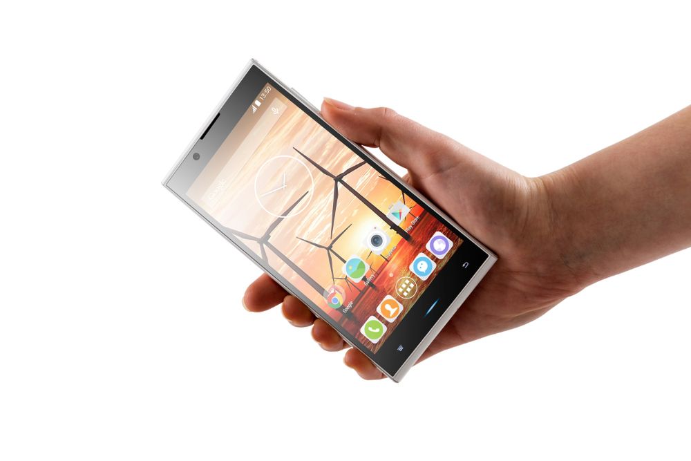 Nowy smartfon Goclevera z LTE, aparatem 13 Mpix Sony i metalowym wykończeniem 6