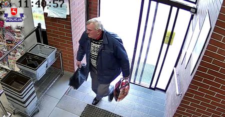 Przywłaszczył saszetkę z dokumentami. Kto rozpoznaje mężczyznę?