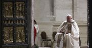 Stan zdrowia papieża stabilny. Zrezygnowano z biuletynu medycznego