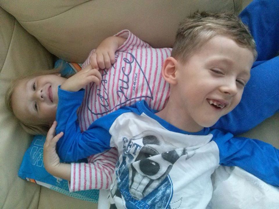 Kordian z młodszą siostrą Anią