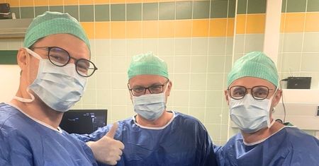 Niezwykła operacja w Poznaniu. Ratowali bliźnięta jeszcze w łonie mamy