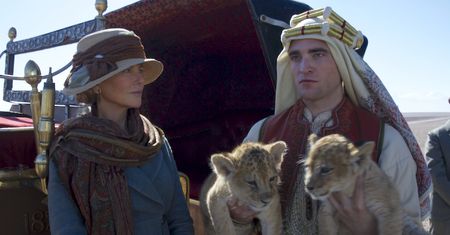 Robert Pattinson i Nicole Kidman flirtują na ekranie (ZDJĘCIA)