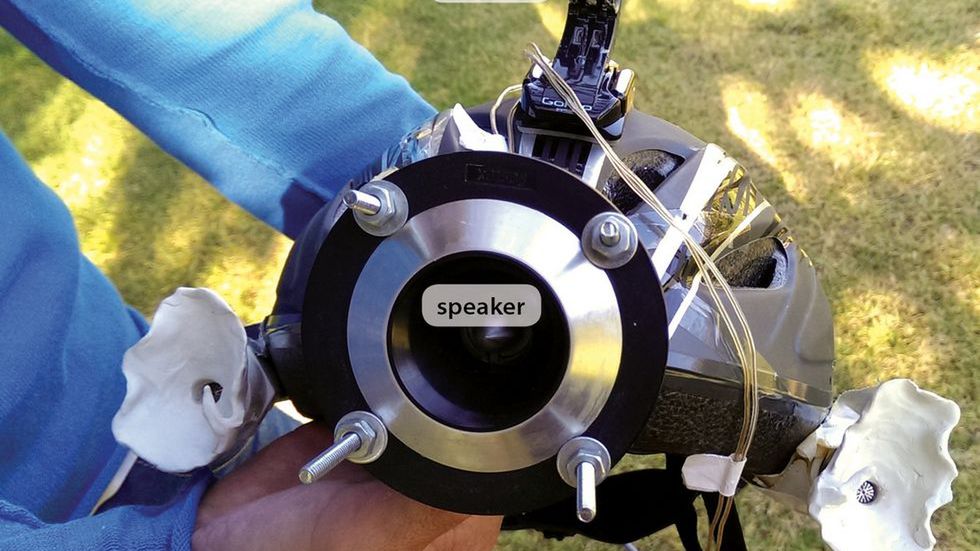 Hełm Sonic Eye rozszerza nasze zmysły o echolokację. Usłysz świat jak nietoperz! 1