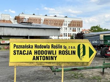 Na Antoninach widać z czego słynęło Leszno. Dawne folwarczne budynki zdobią Leszno