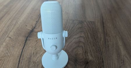 Razer Seiren V3 Chroma - ładny i przydatny mikrofon dla graczy?