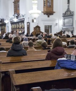 Dziwne zachowanie 20-latki na mszy. Interweniowała Straż Miejska