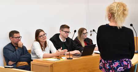 Potrąciła 10-latka na pasach. Chłopiec zmarł. Rusza proces