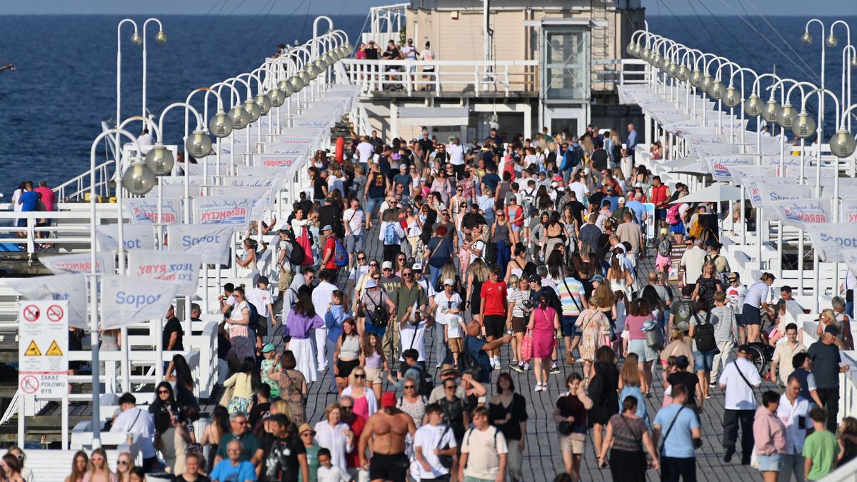 Tłumy na molo w Sopocie