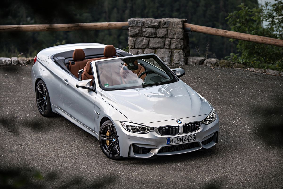 Ogromna galeria zdjęć z kabrioletem BMW M4 126