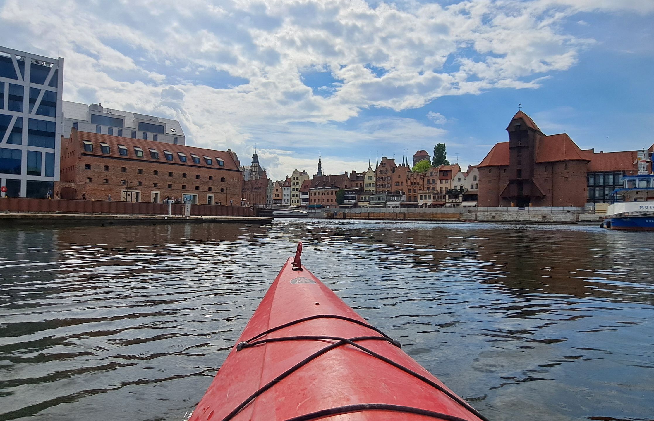 Gdańsk można zwiedzać z poziomu wody