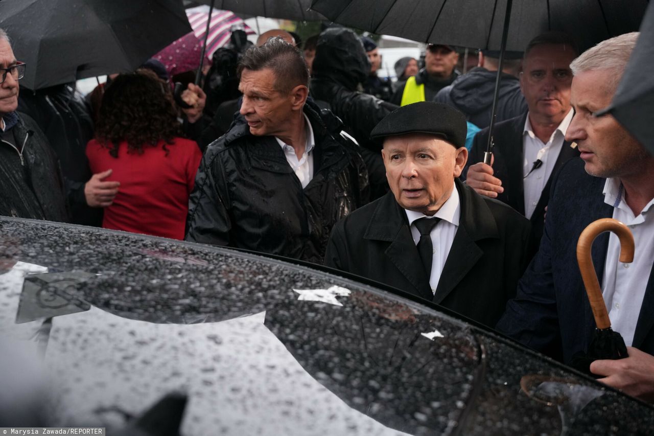 PiS szykuje się na miesięcznicę. Mówi o "fortelu Hołowni". "Chce wykorzystać nieobecność posłów PiS"