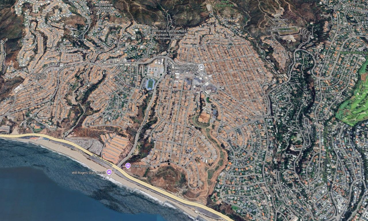 Jak prawdziwe postapo: Google Maps zaktualizowało zdjęcia Kalifornii. Dopiero teraz widać skalę pożaru z początku roku