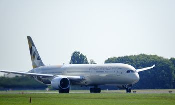 Mikroskopijna wada może uziemić Boeinga 787. Co to oznacza?