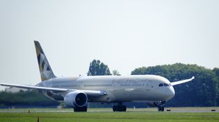 Boeing 787 Dreamliner i problem "na grubość włosa". Skąd wstrzymanie dostaw?