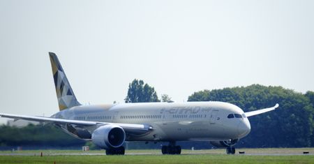 Boeing 787 Dreamliner i problem "na grubość włosa". Skąd wstrzymanie dostaw?