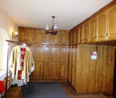 Wpadł w kościele. Przyłapany na plądrowaniu zakrystii