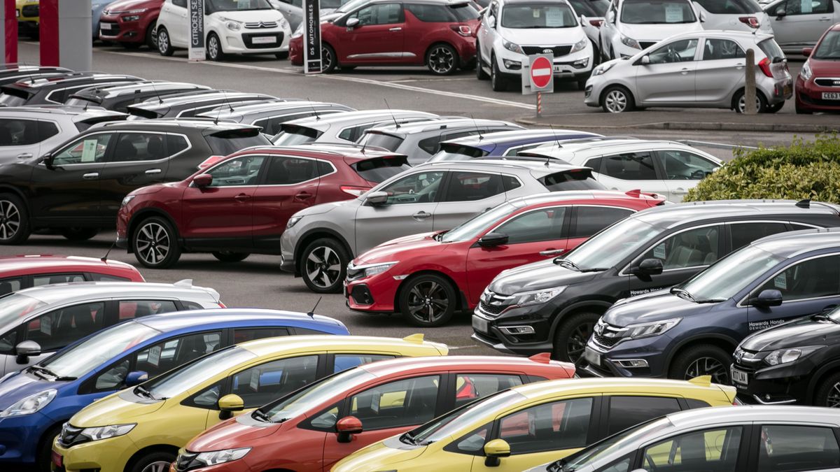 Ze względu na koronawirusa konieczne było czasowe zamknięcie fabryk samochodowych. To jednak tylko część problemu