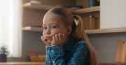 Od kiedy dziecko może zostawać samo w domu. Liczą się dwa szczegóły