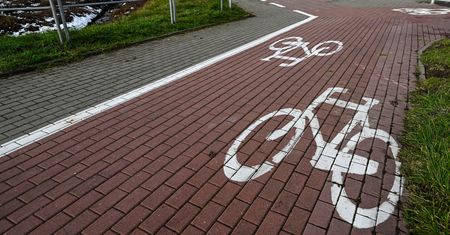 Wyjechał elektrycznym rowerem ze sklepu. Poszukiwania trwają