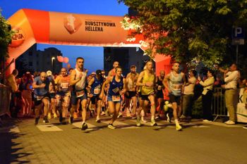 Za nami VII Kaliski Półmaraton Nocny "Bursztynowa Hellena"