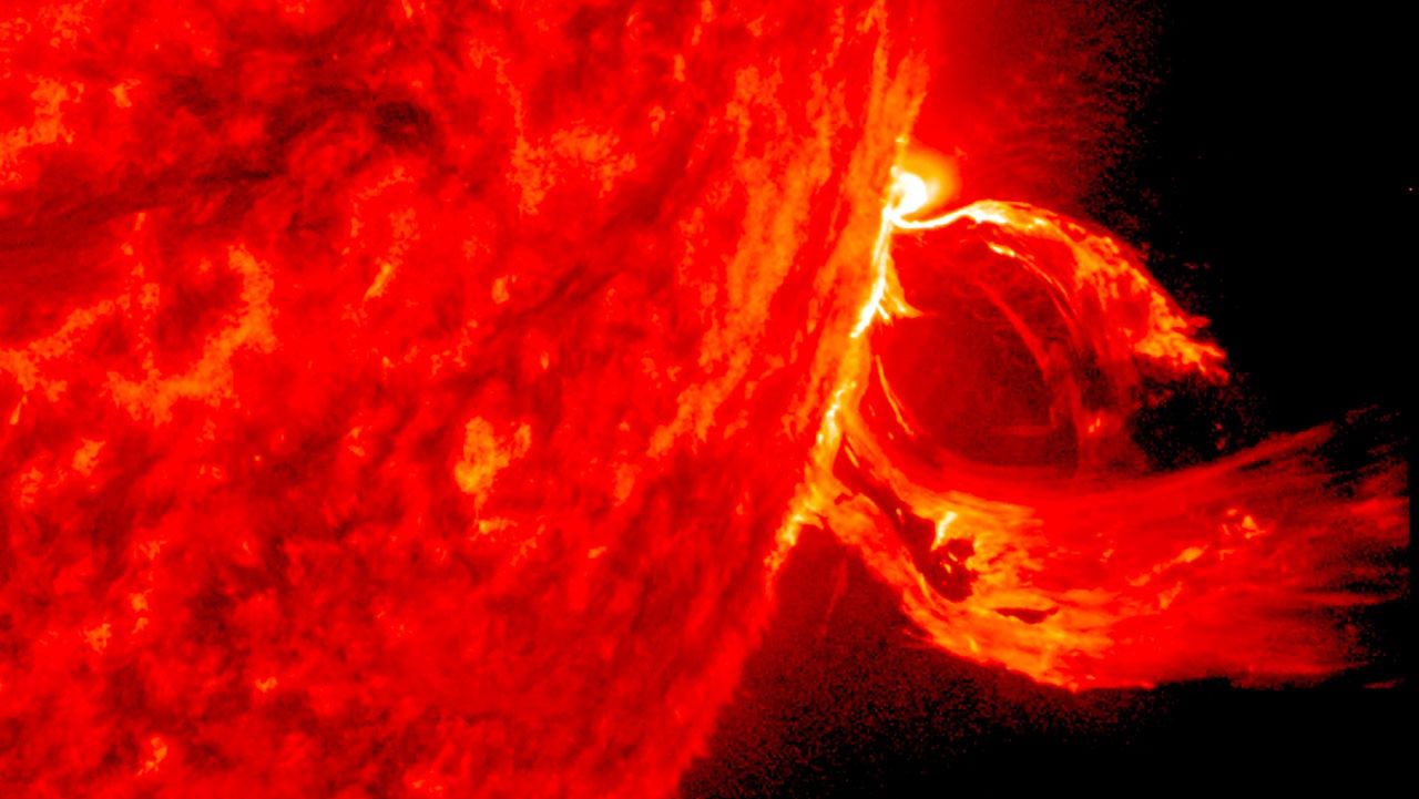 Burza magnetyczna uderzy w Ziemię. Potężne wybuchy na Słońcu