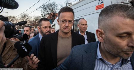 Nowy skandal z człowiekiem Orbána. Miliony za puste odrzutowce