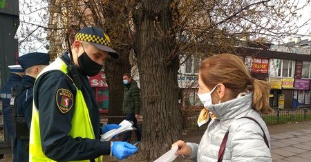 Rusza kolejna akcja rozdawania maseczek dla pasażerów komunikacji miejskiej