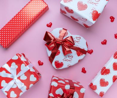 Walentynki 2021. Promocje w Dino. Czekoladki i kwiaty w niskich cenach