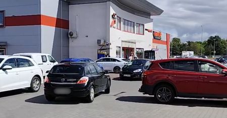 4 maja o godz. 11:20. Sceny w Toruniu. "Tak jeszcze nie było"