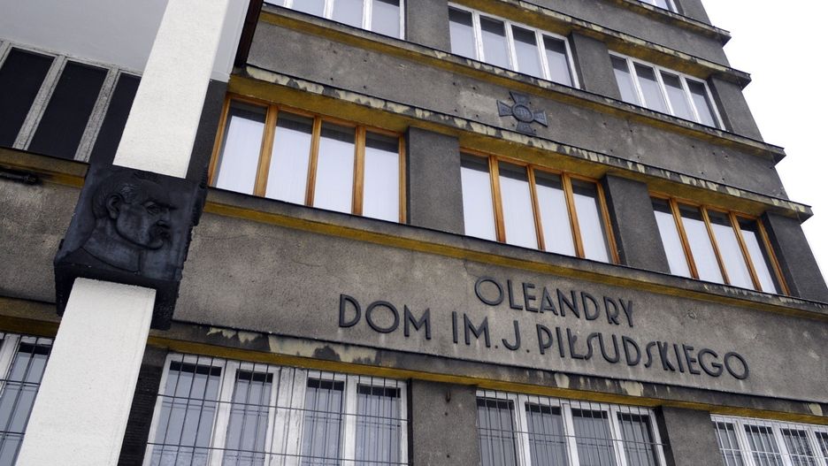 Budynek przy Oleandrach wciąż czeka na remont, uratowane eksponaty przeszły już konserwację