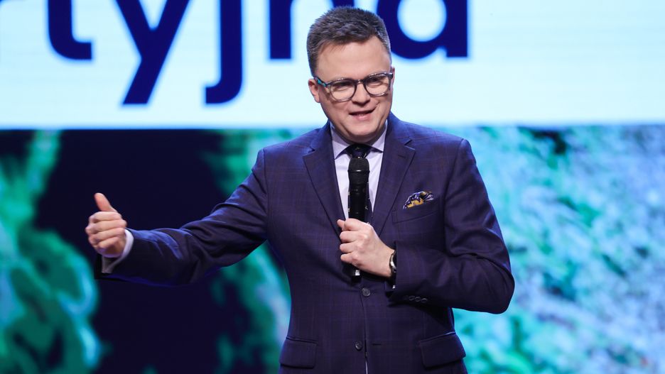 Otrębusy, 02.03.2024. Marszałek Sejmu Szymon Hołownia na konwencji programowej Koalicyjnego Komitetu Wyborczego Trzecia Droga Polska 2050 Szymona Hołowni Polskie Stronnictwo Ludowe, 2 bm. w siedzibie Państwowego Zespołu Ludowego Pieśni i Tańca �Mazowsze� im. Tadeusza Sygietyńskiego w Otrębusach. (aldg) PAP/Rafał Guz