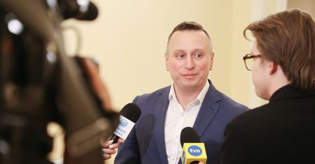 Krzysztof Brejza odchodzi z polskiego parlamentu. Oto ile zarobi w Brukseli