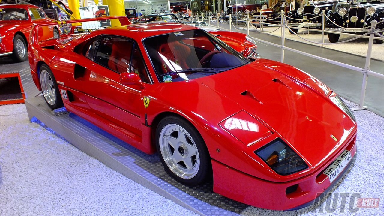 1989 Ferrari F40 (1) 1989 Ferrari F40