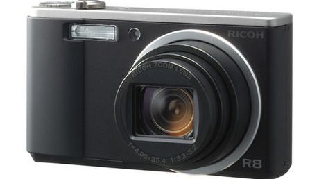 Ricoh Caplio R8 – niezwykły kompakt 1