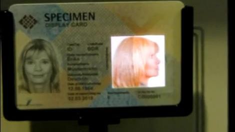 Karta identyfikacyjna z ekranem AMOLED od Samsunga (wideo) 1