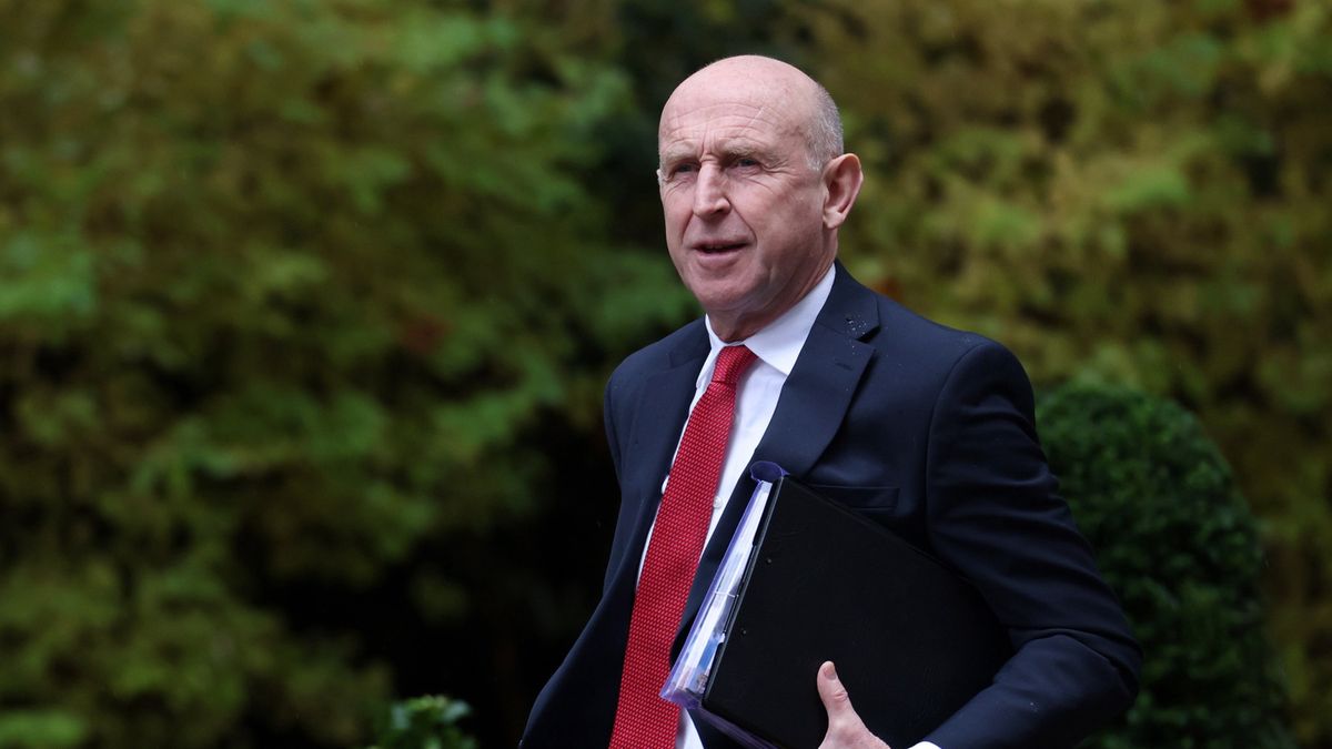 Brytyjski minister obrony: jesteśmy gotowi wysłać wojska do Ukrainy