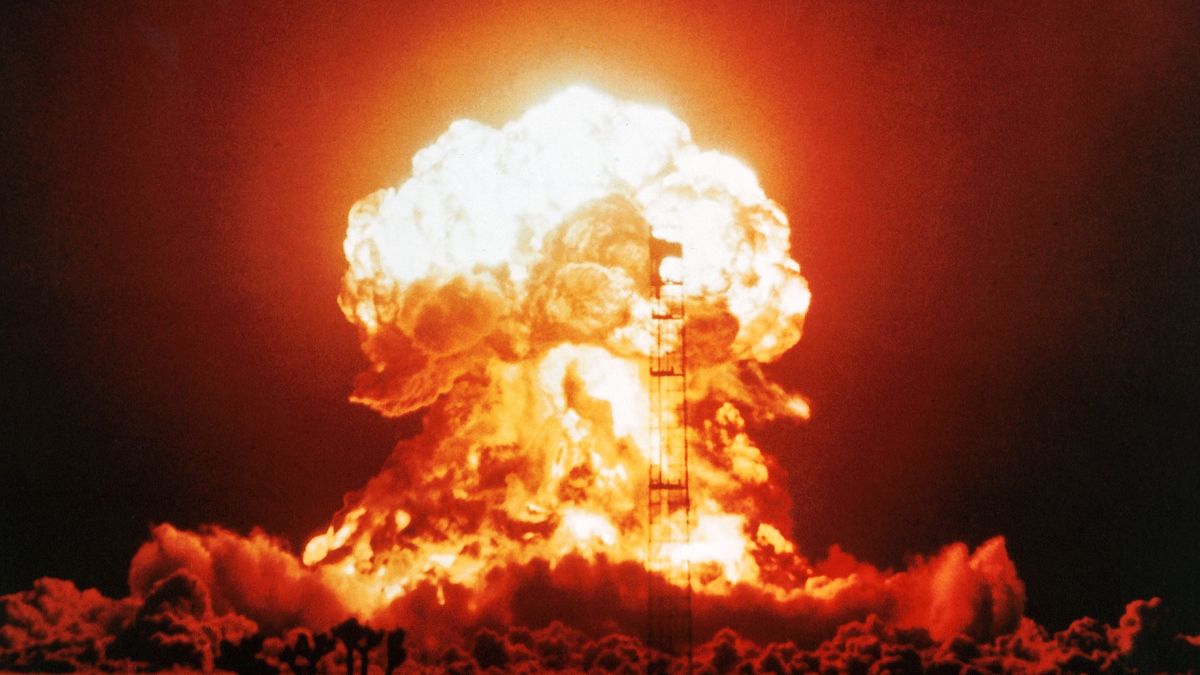 Test nuklearny USA na poligonie Nevada.