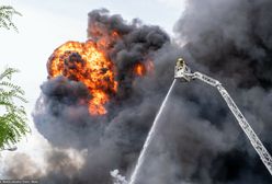 Płonie hala z chemikaliami. Sprzeczne informacje ws. ewakuacji
