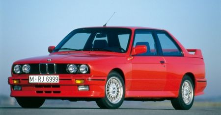 BMW celebruje 25-lecie modelu M3 [video]