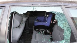 Legnica: Seria włamań do samochodów. Nie zamknął auta i stracił 15 tysięcy euro