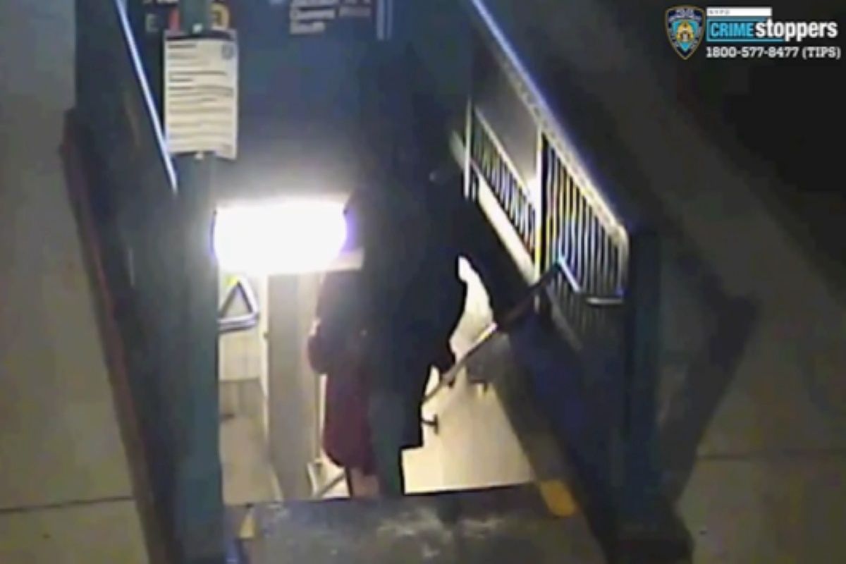 Horror na nowojorskiej stacji metra. Roztrzaskał kobiecie czaszkę